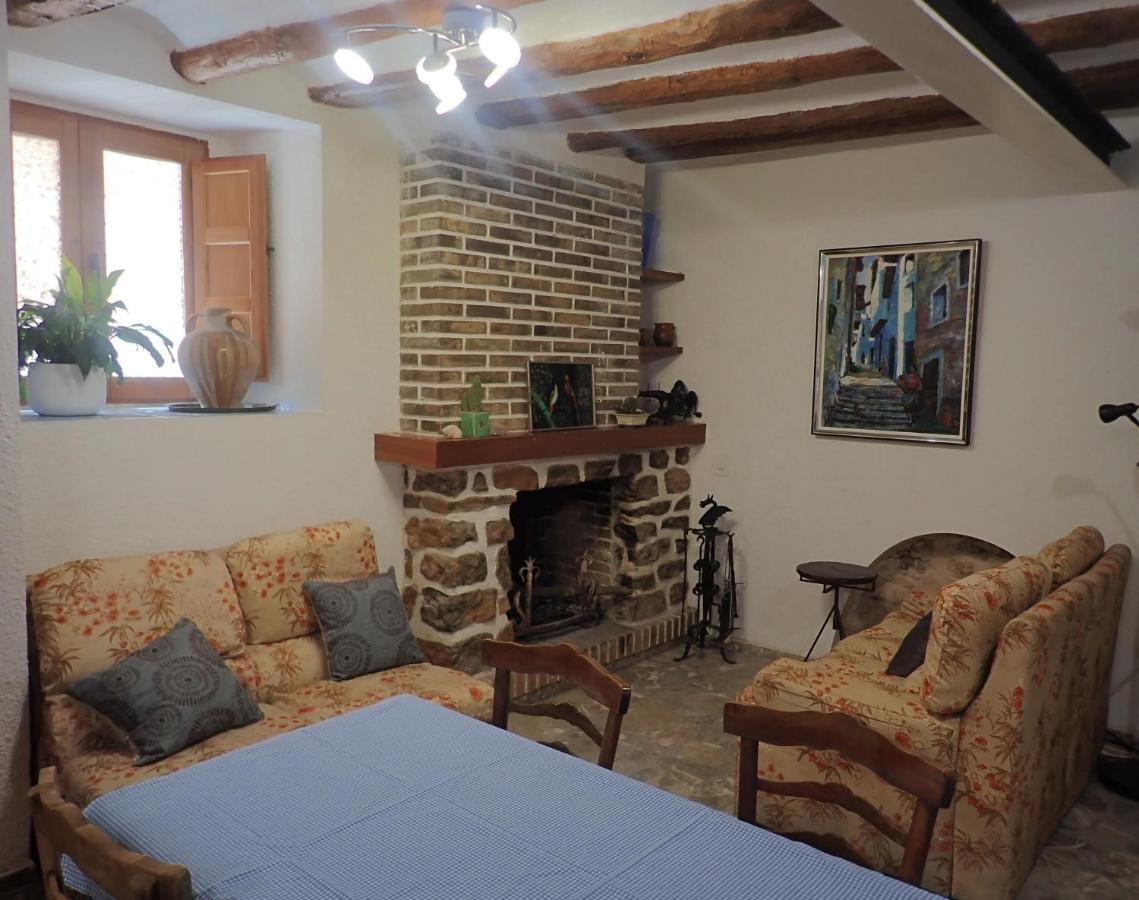 Albergue Casa De L'Aigua Beceite Bagian luar foto